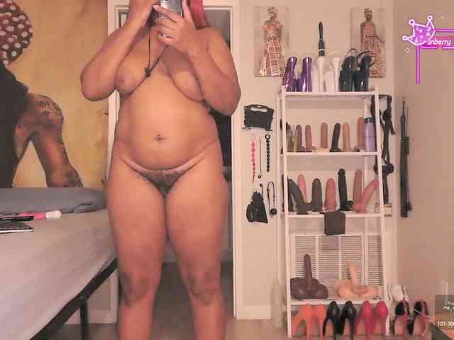 QueenAnitaDix webcam