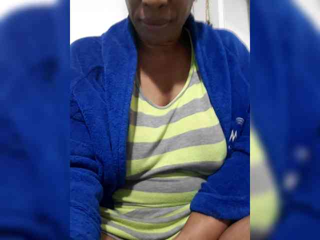 QueenAnitaDix webcam