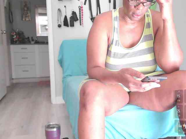 QueenAnitaDix webcam
