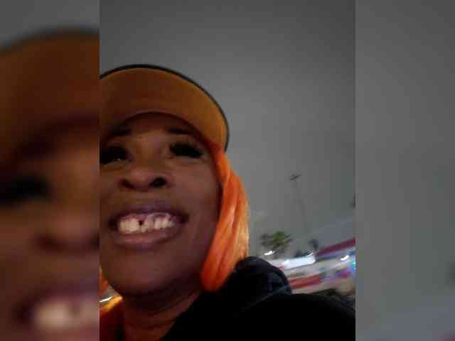 QueenAnitaDix QueenAnitaDix