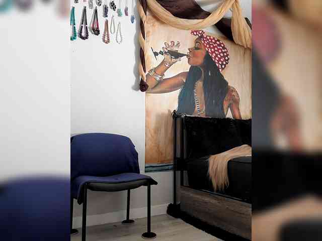 QueenAnitaDix webcam