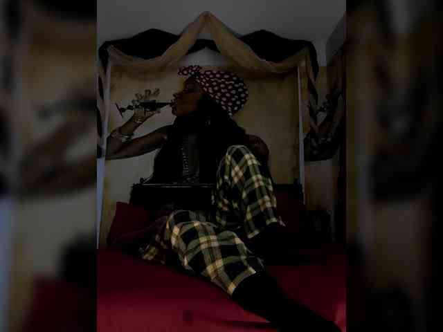 QueenAnitaDix webcam