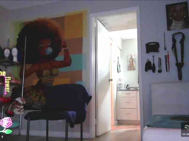 QueenAnitaDix webcam