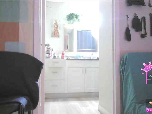 QueenAnitaDix webcam