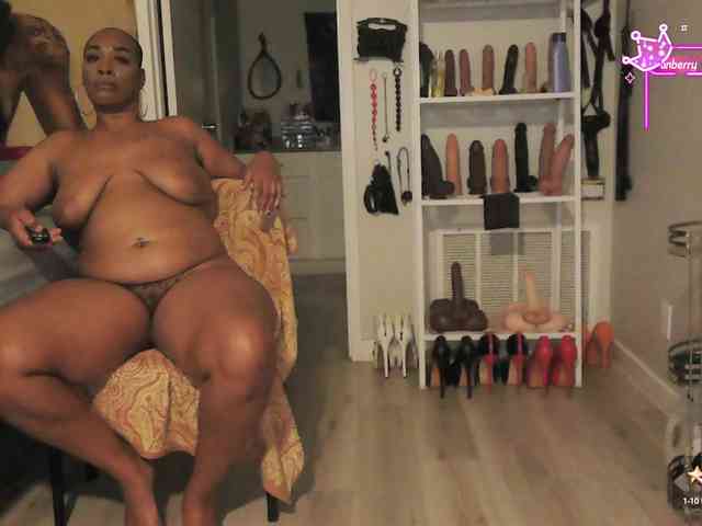 QueenAnitaDix webcam