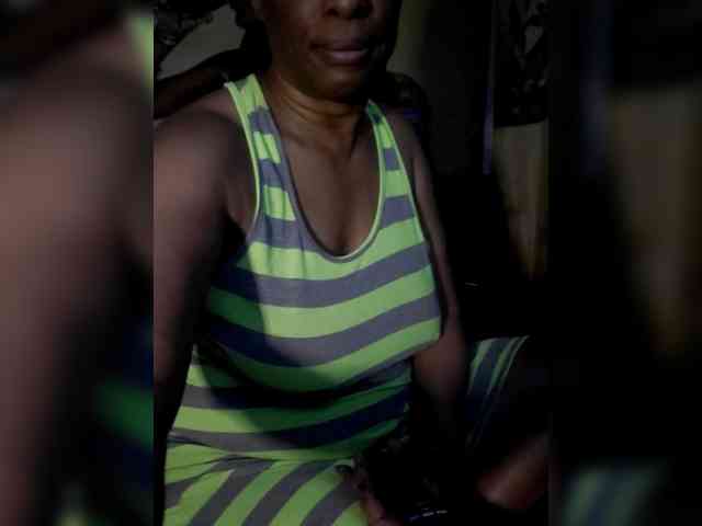 QueenAnitaDix webcam