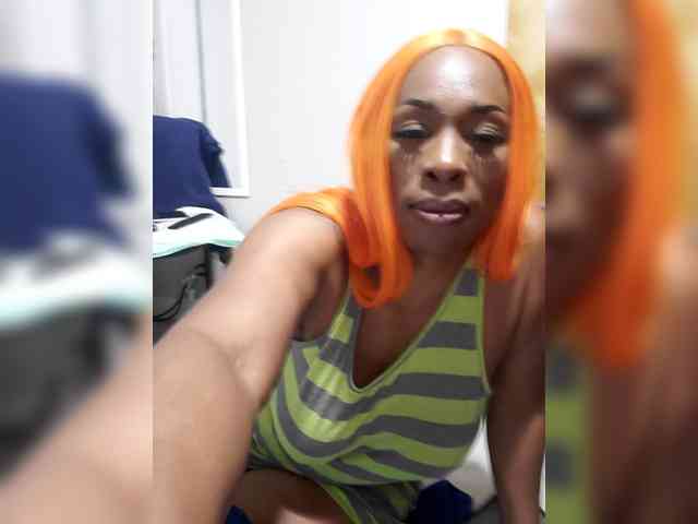 QueenAnitaDix webcam