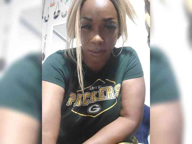 QueenAnitaDix webcam