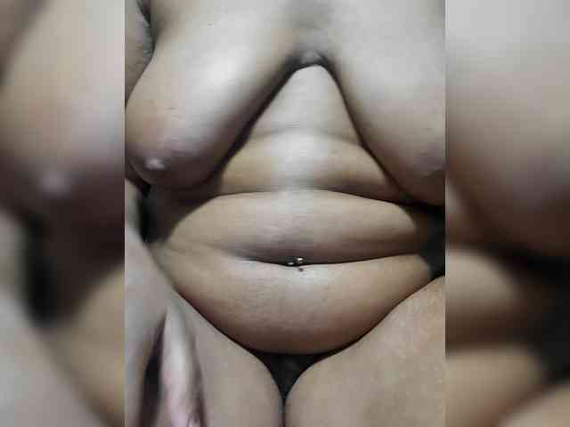 QueenAnitaDix webcam