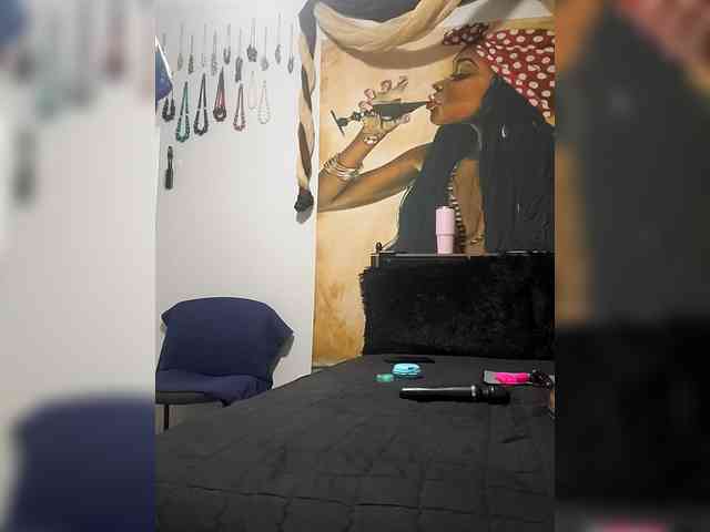 QueenAnitaDix webcam