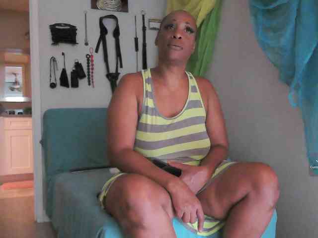 QueenAnitaDix webcam