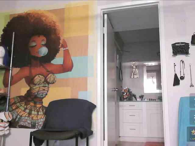 QueenAnitaDix webcam