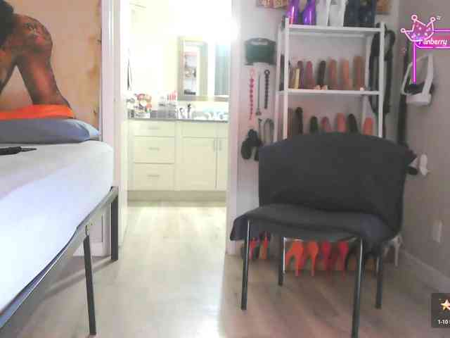 QueenAnitaDix webcam