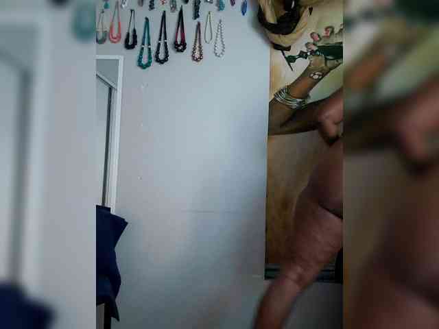 QueenAnitaDix webcam