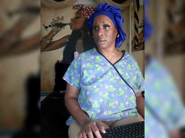 QueenAnitaDix webcam