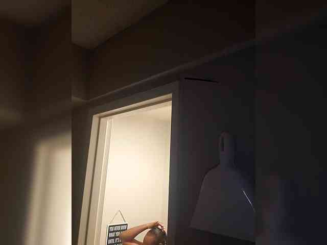 QueenAnitaDix webcam