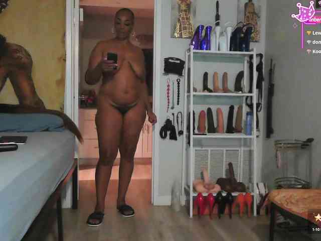 QueenAnitaDix webcam
