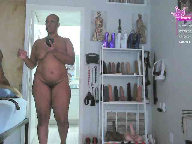 QueenAnitaDix webcam