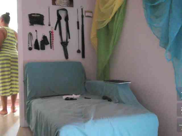QueenAnitaDix webcam