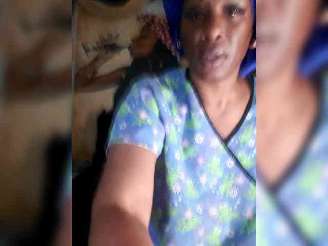 QueenAnitaDix webcam