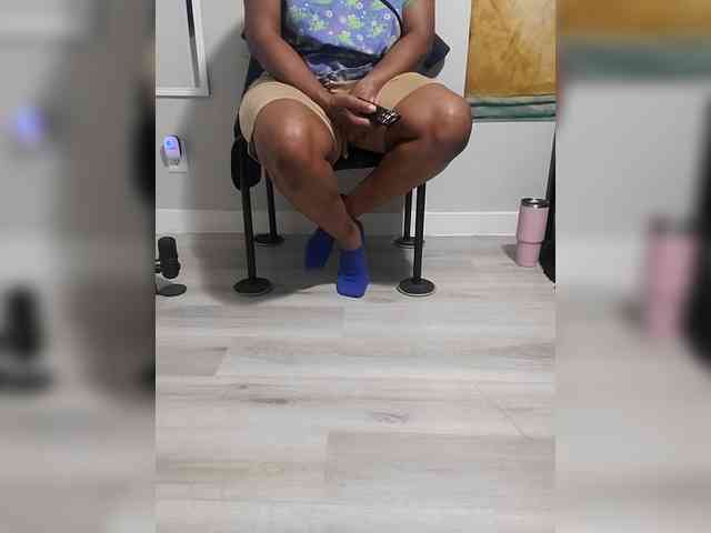 QueenAnitaDix webcam