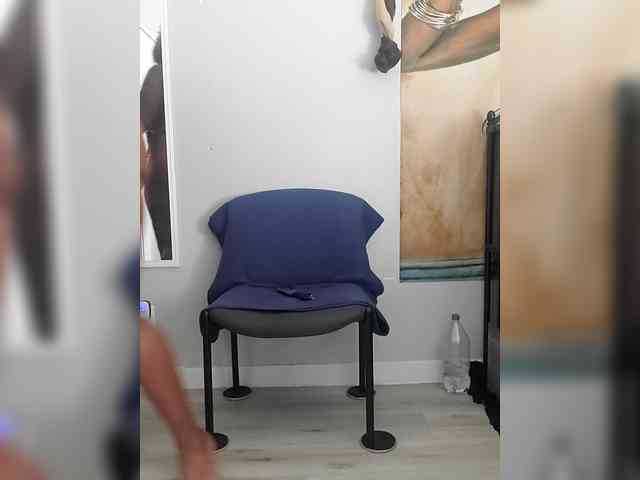 QueenAnitaDix webcam