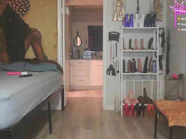 QueenAnitaDix webcam
