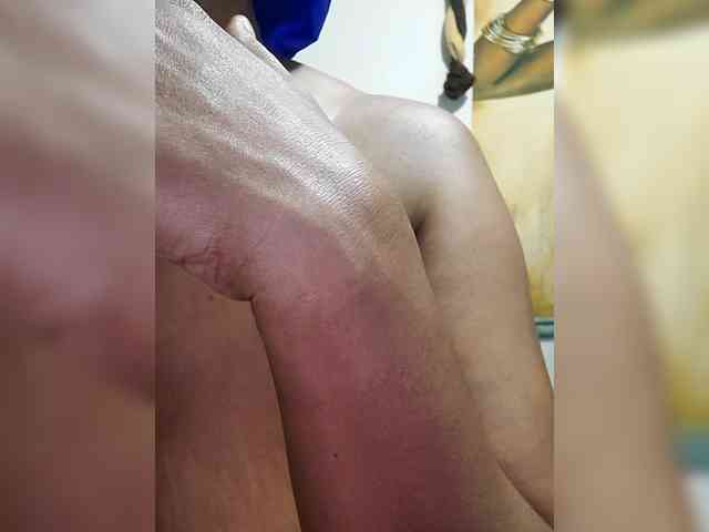 QueenAnitaDix webcam