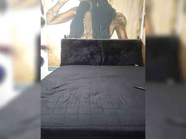 QueenAnitaDix Live Webcam on BongaCams