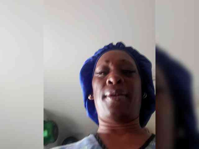 QueenAnitaDix webcam