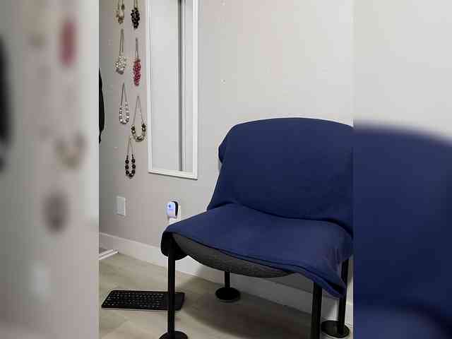 QueenAnitaDix webcam