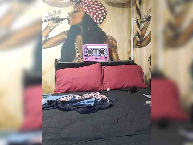 QueenAnitaDix webcam