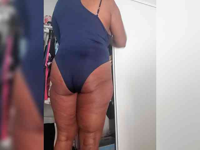 QueenAnitaDix webcam