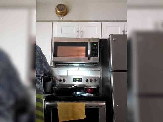 QueenAnitaDix webcam