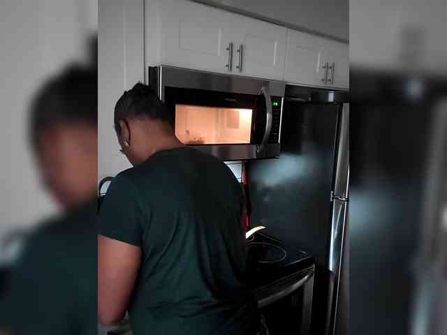 QueenAnitaDix webcam