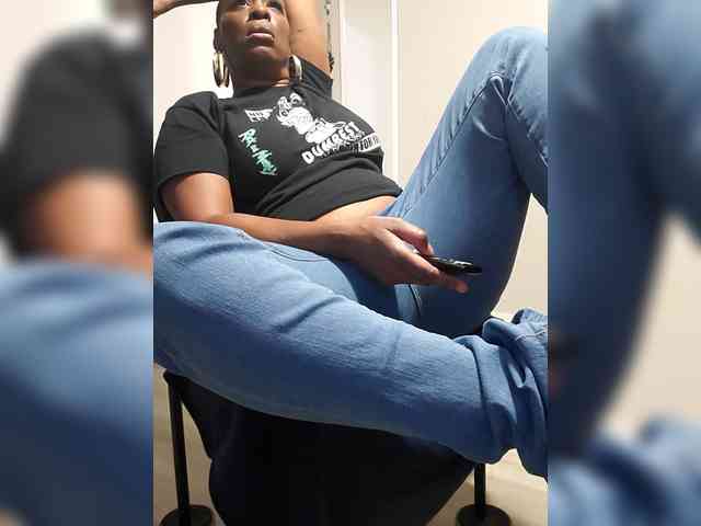 QueenAnitaDix webcam