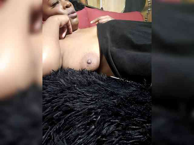 QueenAnitaDix webcam