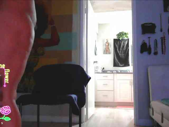 QueenAnitaDix webcam