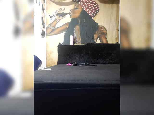 QueenAnitaDix webcam