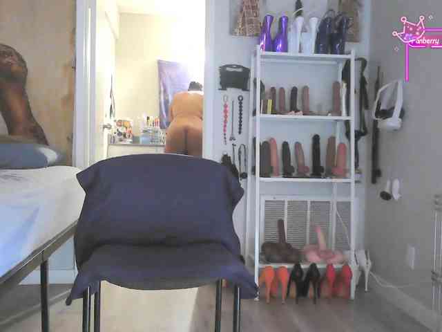 QueenAnitaDix webcam