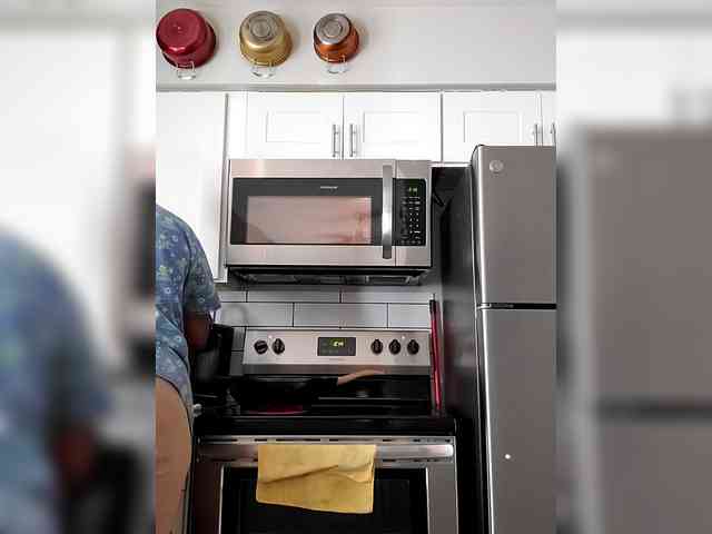 QueenAnitaDix webcam