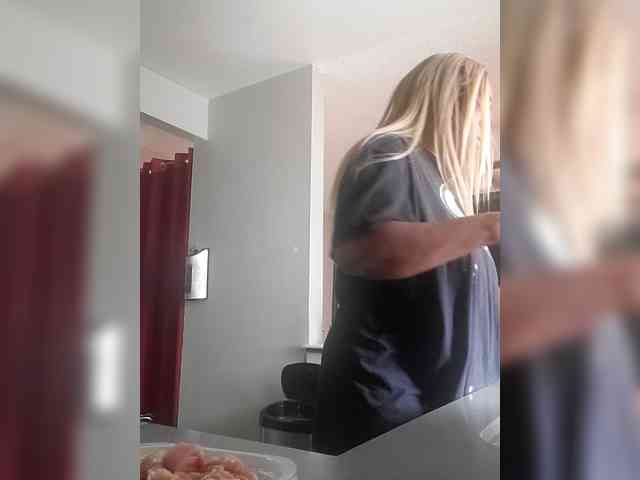 QueenAnitaDix webcam