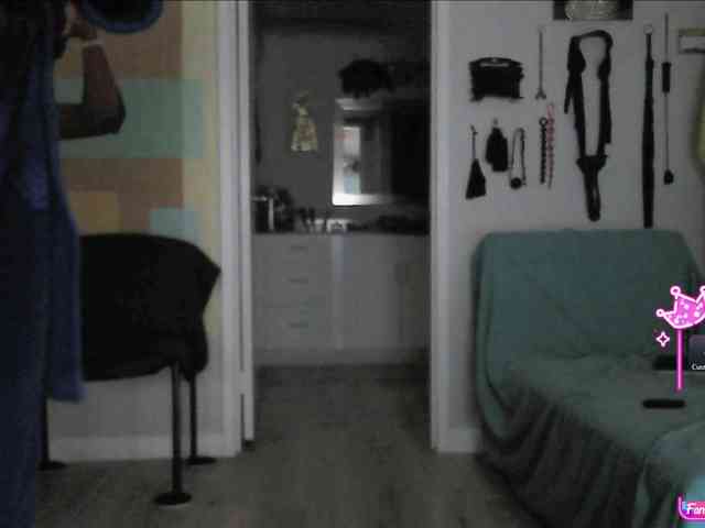 QueenAnitaDix webcam