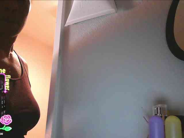 QueenAnitaDix webcam