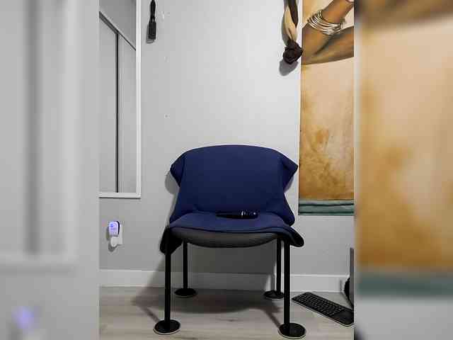 QueenAnitaDix webcam