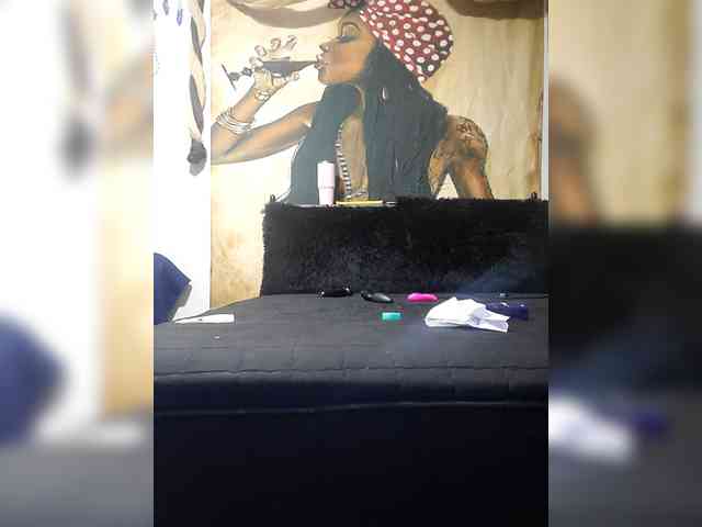 QueenAnitaDix webcam