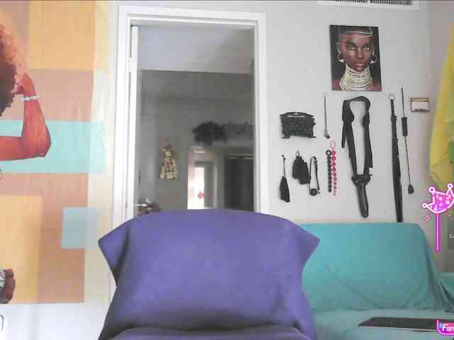 QueenAnitaDix webcam