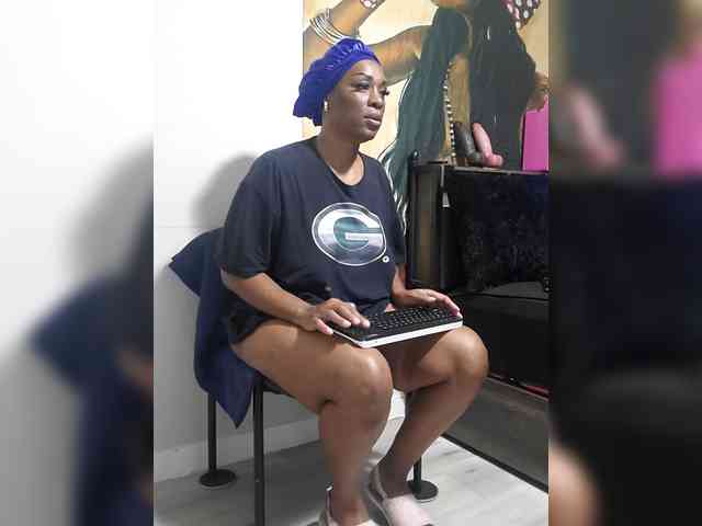 QueenAnitaDix webcam