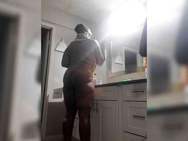 QueenAnitaDix webcam