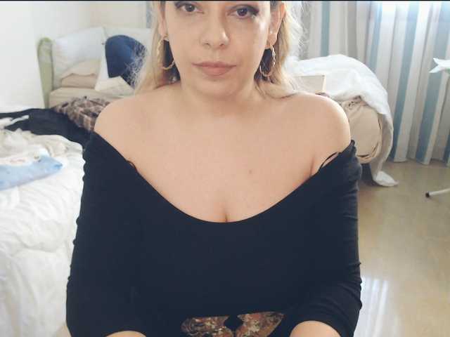 GiuliaHotXXX1